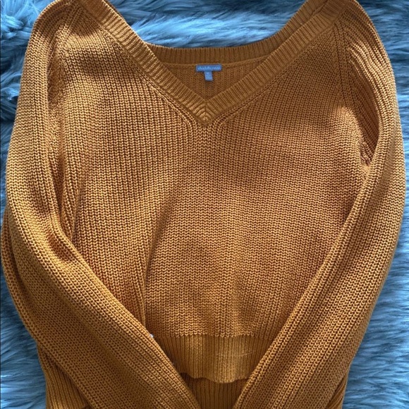 Sweater - Picture 2 of 3